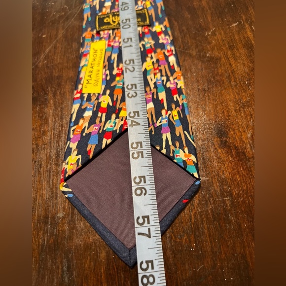 Alynn 100% Silk Runner High Running Sports "Marathon" Made in USA Necktie Tie - Picture 7 of 7